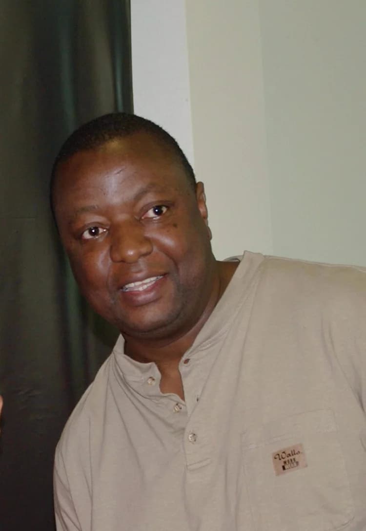 Lloyd Munyaviri
